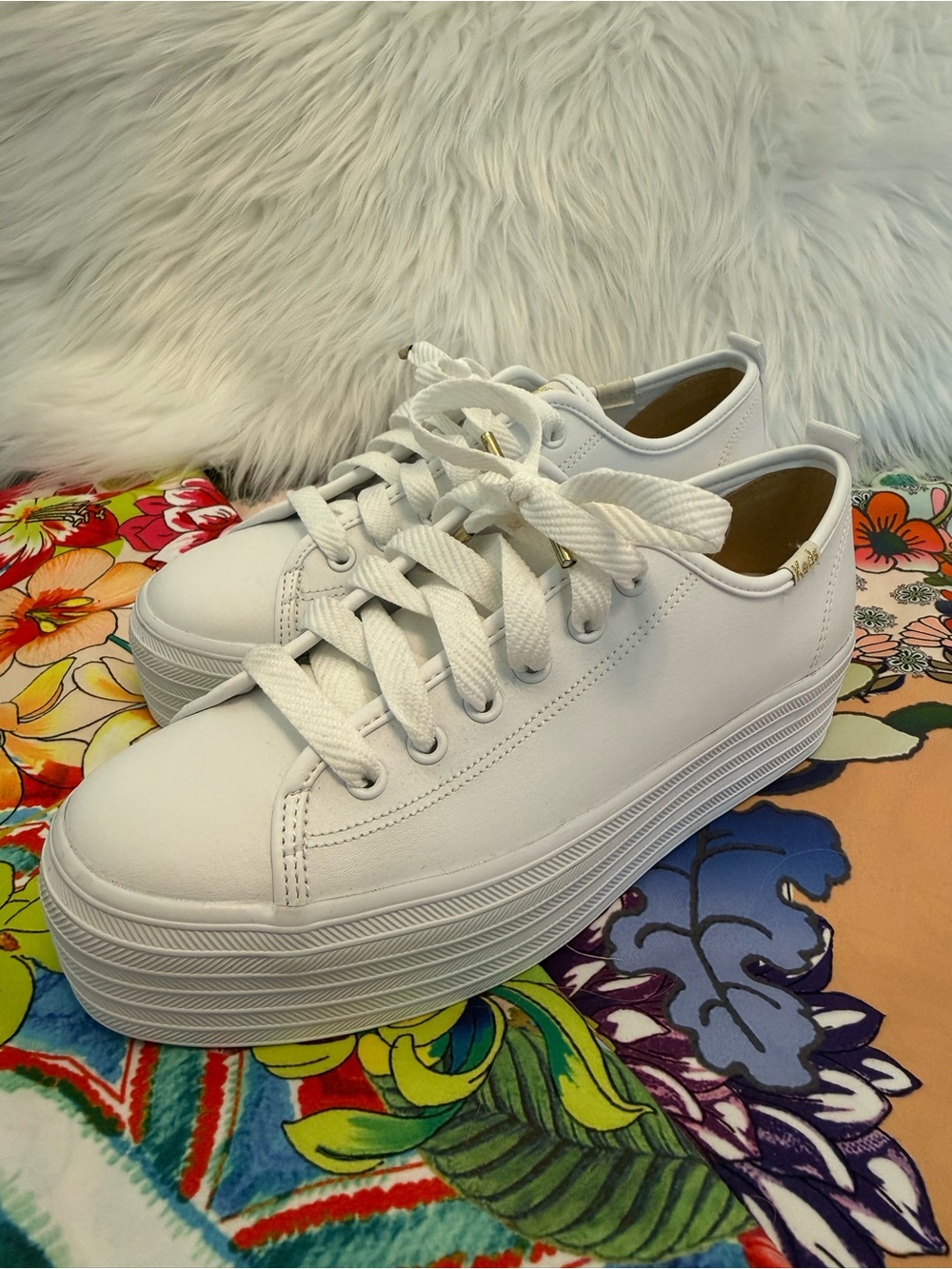 NEW Keds Sz 7 White Platform Lace-Up Sneakers Gold Glittery Logo - Picture 5 of 10